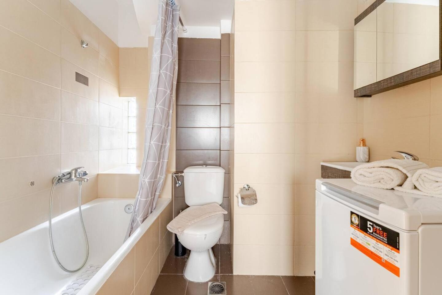 Lux & Style 75Sqm With Private Parking In Athens Apartment Exterior photo